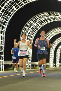BIB: 190
                            <button type="button" onclick="openModal(20406295)" class="btn btn-primary btn-sm float-right btn-popup" data-toggle="modal" data-target=".modal-high-quality">
                        <i class="fas fa-shopping-cart"></i> Add to Cart
                    </button>
                                            <button type="button" onclick="isThisMe(20406295, true)" class="btn btn-success btn-sm float-right btn-popup btn-isme hidden" data-toggle="tooltip" data-placement="bottom" title="นี่คือรูปของคุณใช่ไหม คลิกที่นี่เพื่อเอาเข้าอัลบั้ม">
                        <i class="fas fa-plus"></i> Add to album
                    </button>
                    <button type="button" onclick="isThisMe(20406295, false)" class="btn btn-warning btn-sm float-right btn-popup btn-isnotme hidden">
                        <i class="fas fa-ban"></i> Remove from album
                    </button>